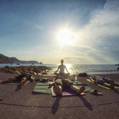Brezplačna joga na Portoroški plaži 
